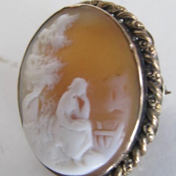 Sterling & Gold Cameo Pendant Carved Shell Cameo Brooch Silver Antique Cameo - Picture 2 of 5